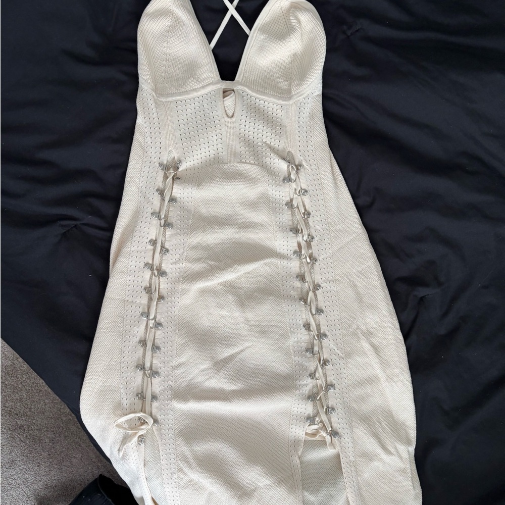 Finesse Cream Midi Dress with Elegant Silhouette